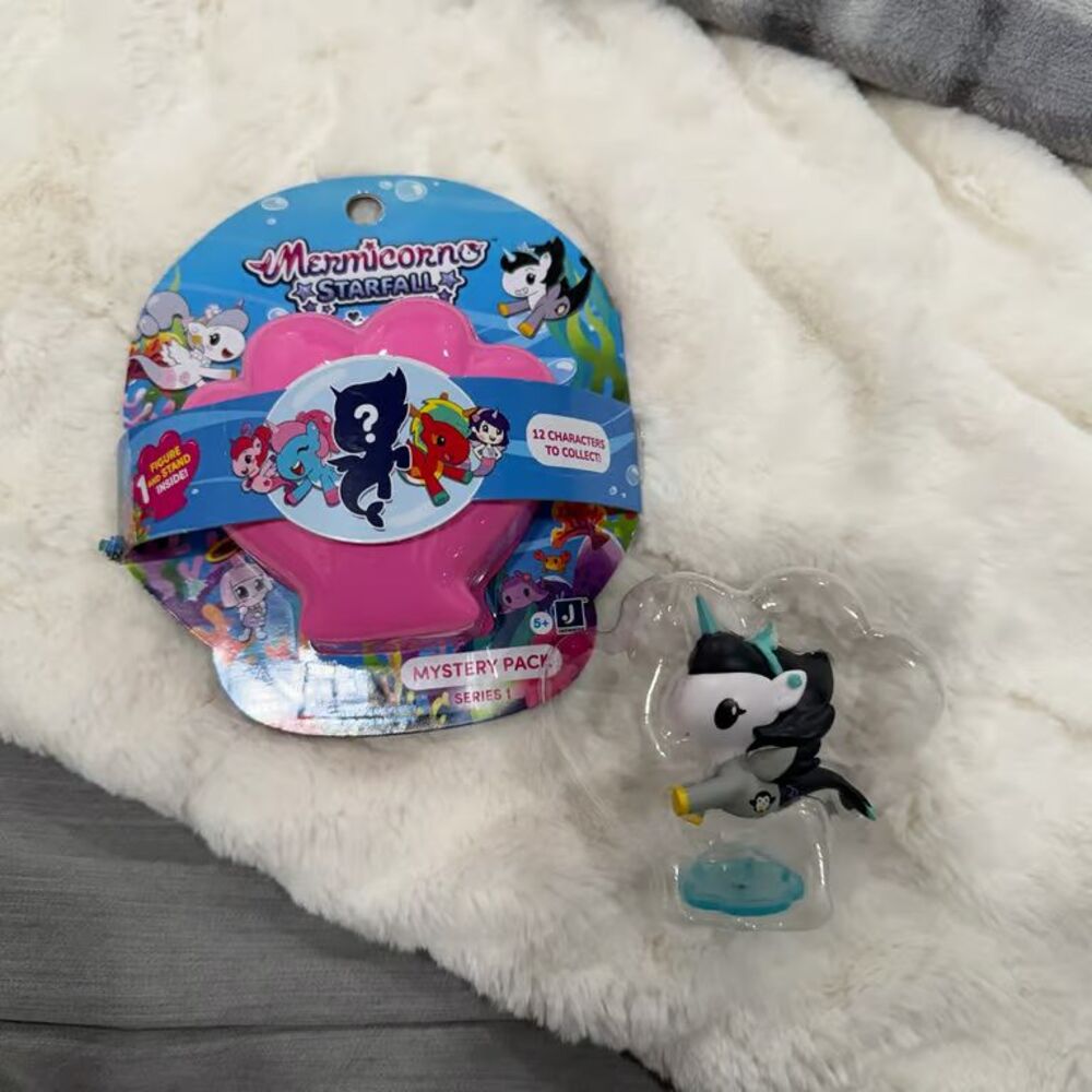 tokidoki mermicorno starfall series “gwen” figure